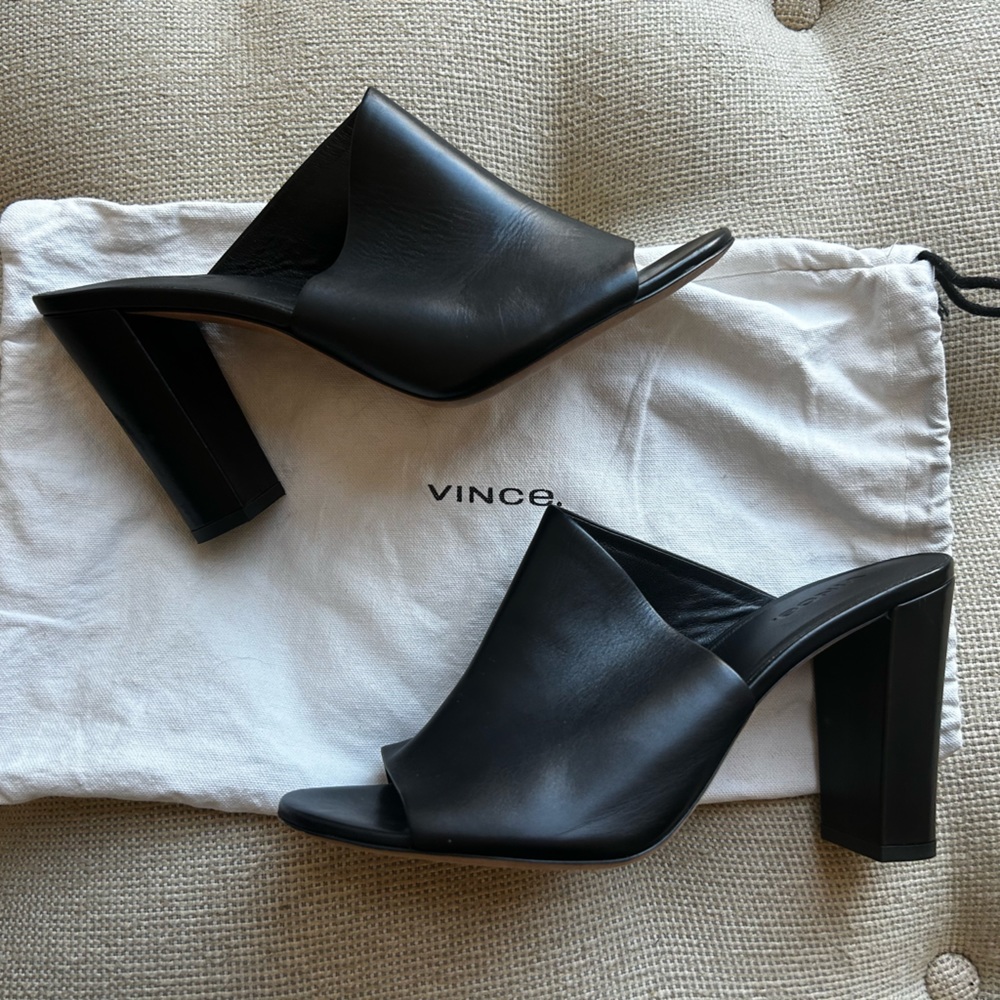 EUC Vince Black Leather Hanna Block Heels
